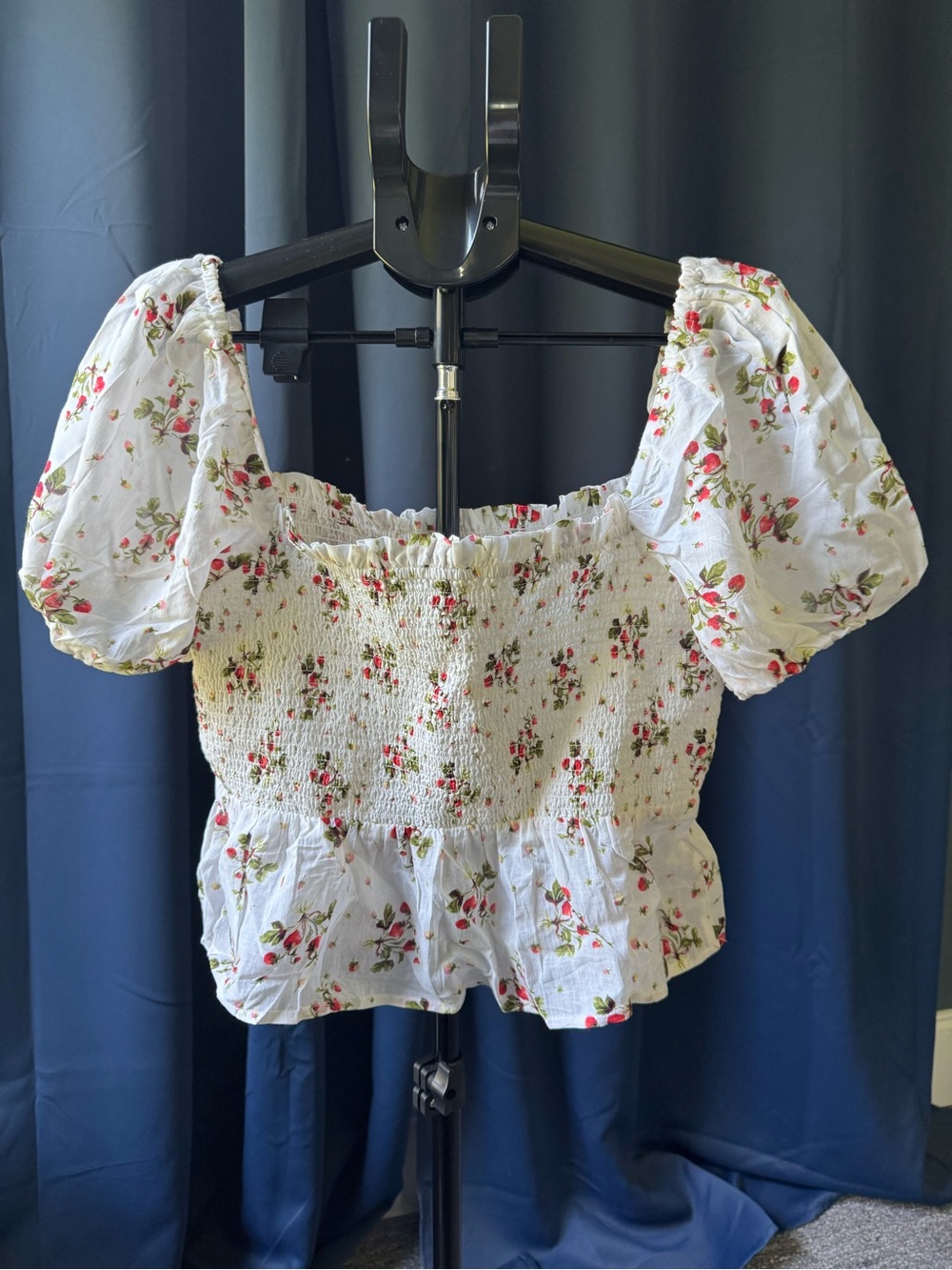 J.Crew Strawberry Floral Puff Sleeve Smocked Cropped Peplum Top Size Large NWT